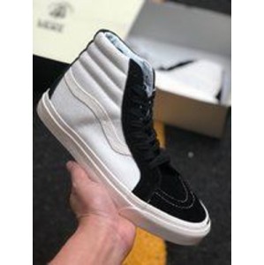 Footpatrol x Vans vault gas mask series co branded high-end suede fabric two-color band low high top yin-yang shoes vn0a36c8s2q1 presents a classic shoe with "yin-yang" asymmetric style. Footpatrol uses plush suede