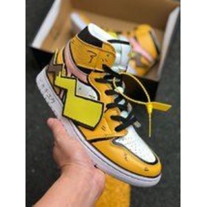 Air jordan 1 aj1 fairy treasure can dream hand painted Pikachu color. The two-dimensional painting style outlines the overall black and yellow theme of the shoe, and takes Pikachu as the color inspiration. The biggest highlight is to change the original Swoosh on the side of the shoe to the detachable configuration of Pikachu's tail