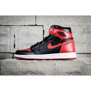 The air jordan 1 Retro High og banded aj1 is forbidden to wear the black and red high top basketball shoe 555088-001