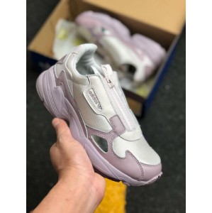 New color company Adidas Adidas Falcon retro color contrast dad shoes Adidas yung-1 later, Adidas launched a new dad shoes. The overall style of falcon is similar to yung-1, but the upper splicing is simpler