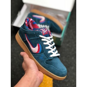 Parra x Nike SB Dunk Low friends and family limited edition another heavy Parra will be released this month. It is completely different from the fresh style of the commercial edition. This family and friends limited choice is dark green suede