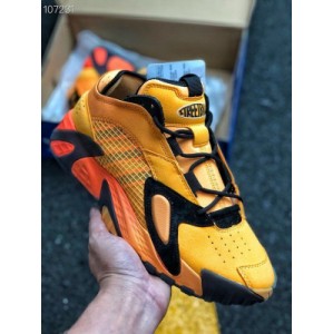 Pure original Adidas Adidas streetball street style simple coconut retro daddy shoes redefine street fashion with distinctive color matching and avant-garde style. The line outline full of futurism presents a distinctive new shape, and the upper is made of different leather and mesh