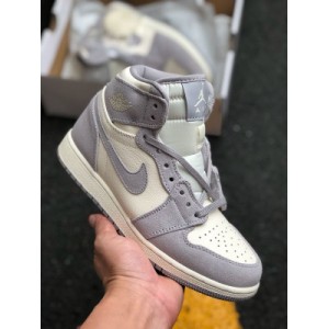 Air jordan 1 taro gray purple shipping Jordan generation Joe 1aj1 this pair of shoes is made of gray Purple Suede and off white Niuba leather. The overall color scheme is simple and fresh. As women's exclusive ladies, their feet should work well ah7389-101