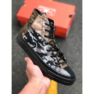 Converse 70s SNL camouflage note Zhang Yixing Ouyang Nana's new brand theme 165912c new series adopts military camouflage theme, takes black green camouflage and white gray camouflage as the tone, and uses the current popular splicing design to create unique military tooling
