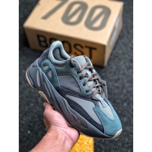 This Teal Blue continues the outline color design of yeezy 700's classic daddy shoes. It is very suitable for this season. You can see that its upper is dressed in gray and dark blue in different shades. It is equipped with cement gray midsole and raw rubber outsole. It has a refined mesh suede temperament
