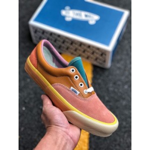 Vans Vance by vault era multicolor autumn and winter series high-grade suede contrast casual Board Shoes Pink Blue Men's and women's shoes 35-44 continue the high-grade texture. The shoes are made of high-grade suede and leather with different color themes. Pink orange appears on the shoes