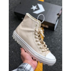 The design of converse women Chuck Taylor All Star lift ripple ox is excellent. It changes the invariable shape of the sole on the basis of classic modeling, adds corrugated structure, and increases the sole by 4mm