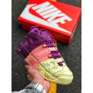 Company level quality ??? In 1996, inspired by the graffiti culture popular in the street, Nike created the overall design style of nike air more uptempo, which is exaggerated and full of charm. A pair of huge shoes are engraved on both sides of the thick and textured leather upper