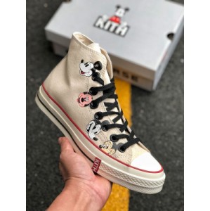 Converse 1970s is a replica of converse in the 1970s, the first year of the United States. Converse 1970s follows the design style of the first year. The difference between 1970s and ordinary style is reflected in the details. The toe cap of 70s is similar to the classic style