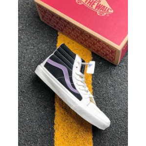 Vans sk8 hi was born in 1978. Sk8 hi is named after the English word skater high. It is the first high top shoe designed by vans with sidestripe side stripes. Sk8 hi relies on highly recognizable contour and side edges