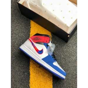 Launched in 1985, the air jordan 1 is Nike's first pair of basketball shoes named after Jordan. It is these shoes that have opened an era. The shape of the air jordan 1 is inspired by the popular airforce 1 and reducing the thickness of the midsole