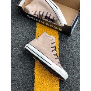Suede and plush converse Chung Taylor All Star converse cold resistant dirty orange / rice white powder two-color vulcanized high top board shoes as converse's most classic all star series, launched a bold and innovative design in the winter of 2019