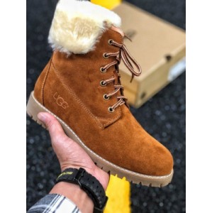 260 yuan ugg official website synchronizes the updated version of the latest handsome Martin boots with high silk light cattle anti velvet and real sheep fur inside. Size: 35 36 37 38 39 40