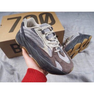 Super cost effective Adidas yeezy coconut 700v2 new color 3M