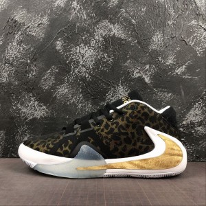 True nike zoom freak 1 EP signature basketball shoe inverted hook bq5422-900 size: 40.5 41 42.5 43 44 45