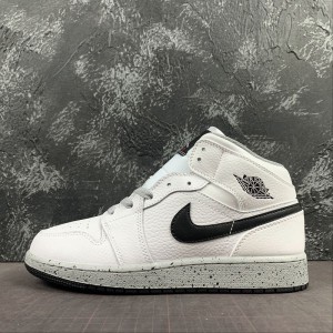 True standard corporate Nike Air Jordan 1 Mid aj1 Jordan 1 middle top basketball shoe 554725-115 size: 36-47