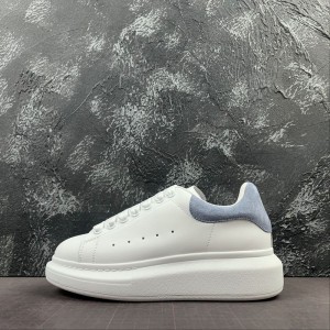 Chip version original genuine order interpretation the highest version Alexander McQueen McQueen McQueen fabric is made of imported silk matte original cow leather, the latest material is water dyed sheepskin inner cow leather foot pad, original outsole size: 34-45