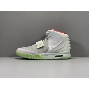 God version: Nike coconut grey coconut air yeezy 2 NRG Article No.: 508214-010 size: 40.5-47 hand cut leather quality fully upgraded