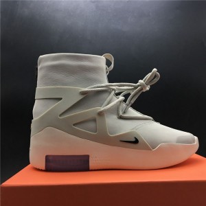 The official sky high price of the correct version of fog is all white. It is the first to be sold first. The original version is popular. The reservation article number is ar4237-002 No. 40 40.5 41 42.5 43 44 44.5 45 46 shipment 75
