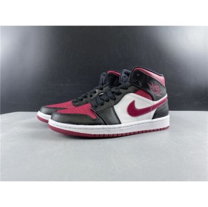 Jordan 1st Generation Air Jordan 1st generation Jordan 1 Mid aj1 black red toe black white red middle top basketball shoes original version 554724-066 No. 40-45 shipping C5