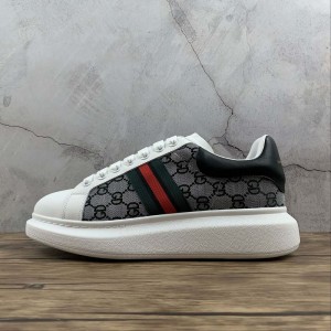 Original genuine order interpretation the highest version Alexander McQueen McQueen McQueen fabric is made of imported silk matte original cow leather, the latest material is water dyed sheepskin inner cow leather foot pad, the original outsole is 4.5cm thick, size 35-44
