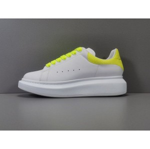 Guangzhou K factory: McQueen Gretel fluorescent yellow Alexander McQueen size: 35-44 no half size Guangzhou top luxury production factory K factory produces raw materials, the highest version on the market. Welcome to compare the quality
